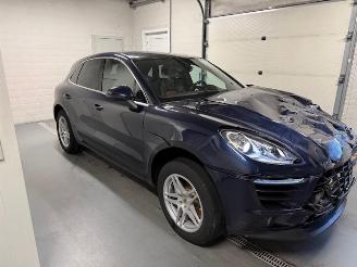 Vaurioauto  passenger cars Porsche Macan 4X4 PANORAMA 2017/7