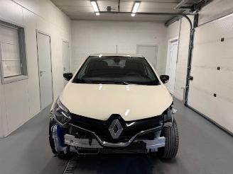 Renault Captur  picture 2