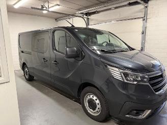 uszkodzony samochody osobowe Renault Trafic  2025/8