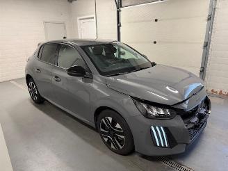 Coche accidentado Peugeot 208  2025/4