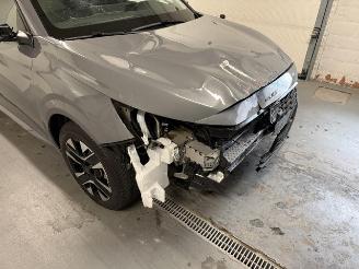 Peugeot 208  picture 2