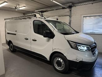 Damaged car Renault Trafic  2024/7