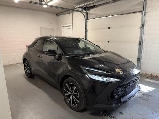 Voiture accidenté Toyota C-HR  2025/8