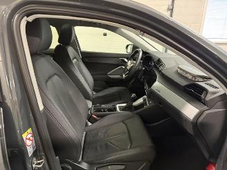 Audi Q3  picture 11