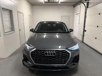 Audi Q3  picture 3