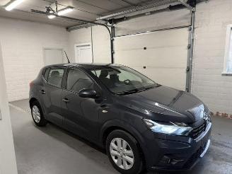 krockskadad bil auto Dacia Sandero  2021/3