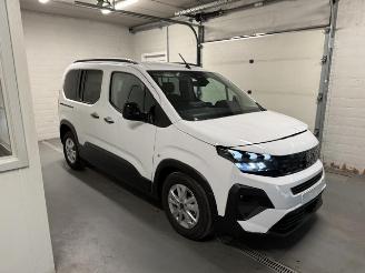 Schadeauto Peugeot Rifter  2026/4