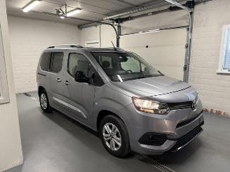 Auto incidentate Toyota ProAce PANORAMA 2022/8