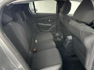 Peugeot 208  picture 14