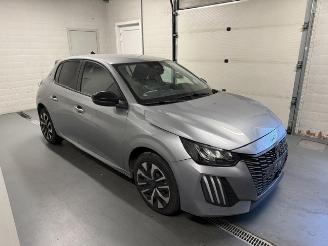 skadebil auto Peugeot 208  2025/11