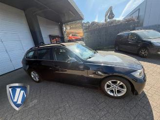Auto da rottamare BMW 3-serie 3 serie Touring (E91), Combi, 2004 / 2012 325i 24V 2007/12