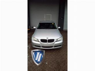 Coche siniestrado BMW 3-serie 3 serie (E90), Sedan, 2005 / 2011 325i 24V 2005/3