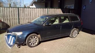 Salvage car Volvo V-70 V70 (BW), Combi, 2007 / 2016 2.4 D 20V 2010