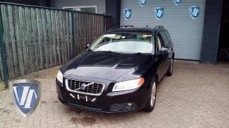 Coche siniestrado Volvo V-70 V70 (BW), Combi, 2007 / 2016 2.4 D5 20V 2009