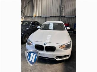 Coche siniestrado BMW 1-serie 1 serie (F20), Hatchback 5-drs, 2011 / 2019 114i 1.6 16V 2013/9