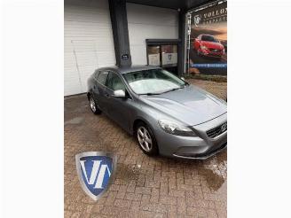 Purkuautot passenger cars Volvo V-40 V40 (MV), Hatchback 5-drs, 2012 / 2019 2.0 D4 16V 2015/7