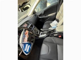 Volvo V-40 V40 (MV), Hatchback 5-drs, 2012 / 2019 1.6 T3 GTDi 16V picture 5