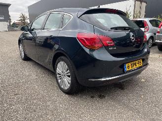 krockskadad bil auto Opel Astra 1.4T 2014/6