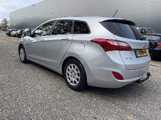 Voiture accidenté Hyundai I-30 1.6 99kw 2014/8