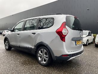 Schadeauto Dacia Lodgy 1.2 85kw 2016/5