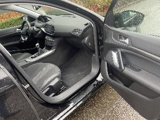 Peugeot 308 1.2 96kw picture 13