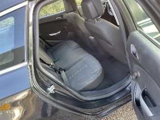 Opel Astra 1.4T picture 9