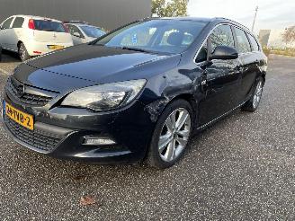 Unfallwagen Opel Astra 1.4T 2012/6