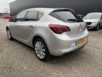 Vaurioauto  passenger cars Opel Astra 1.4T Cosmo 2012/10