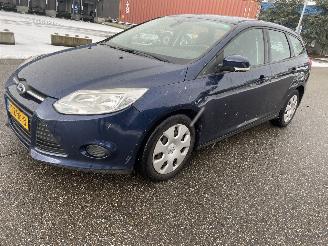 krockskadad bil auto Ford Focus 1.6 tdci 2012/2