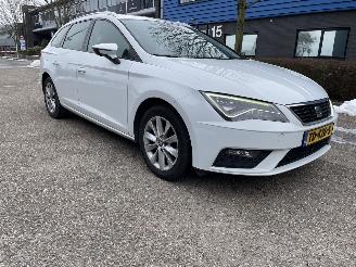 Schadeauto Seat Leon 1.6 tdi 85kw 2017/4