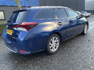 Toyota Auris 1.8 hybrid picture 4