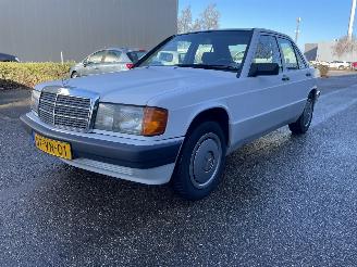 Schadeauto Mercedes 190-serie 190E AUT. 1992/12