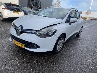 Schadeauto Renault Clio 1.5 dci stadion 2013/5