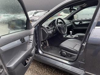 Mercedes C-klasse 200k sedan picture 10