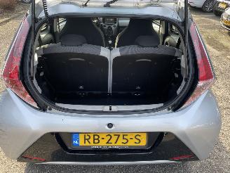 Toyota Aygo 5drs xplay picture 14