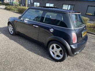 uszkodzony samochody osobowe Mini Cooper 1.6 aut. 2004/9