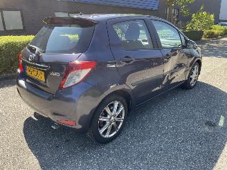 Toyota Yaris 1.3 5drs picture 4