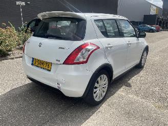 Voiture accidenté Suzuki Swift 1.2 5drs 2013/12