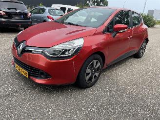 Unfallwagen Renault Clio 0.9T 5DRS 2013/12