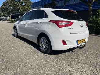 skadebil auto Hyundai I-30 1.6 99kw 2015/2