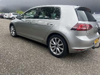 Damaged car Volkswagen Golf 1.6 tdi 81kw 2013/10