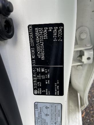 Kia Picanto 1.0 5drs airco picture 16