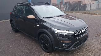 uszkodzony samochody osobowe Dacia Sandero STEPWAY 2023/10