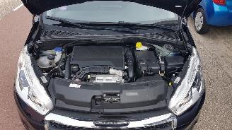 Peugeot 208 1.2 pure tech picture 14