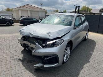 Auto incidentate BMW 1-serie i Advantage  DAB-Tuner ScheinLED 2021/5