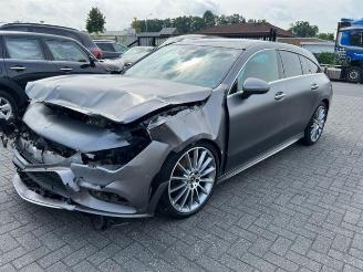 skadebil motor Mercedes Cla-klasse 180d Shooting Brake AMG Panorama 2020/6