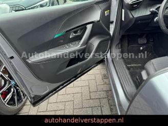 Peugeot 2008 e II Allure Pack Full Elektro picture 17