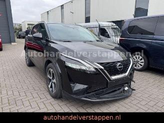 skadebil auto Nissan Qashqai 1.3 DIG-T MHEV N-Connecta Pano 360Cam 2023/12