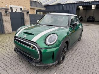 Unfallwagen Mini Cooper S E Mini 3-trg. E 135KW 2022/11
