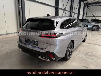 krockskadad bil auto Peugeot 308 SW Hybrid 180 Allure Pack 133KW Nappa EXclus 2024/2